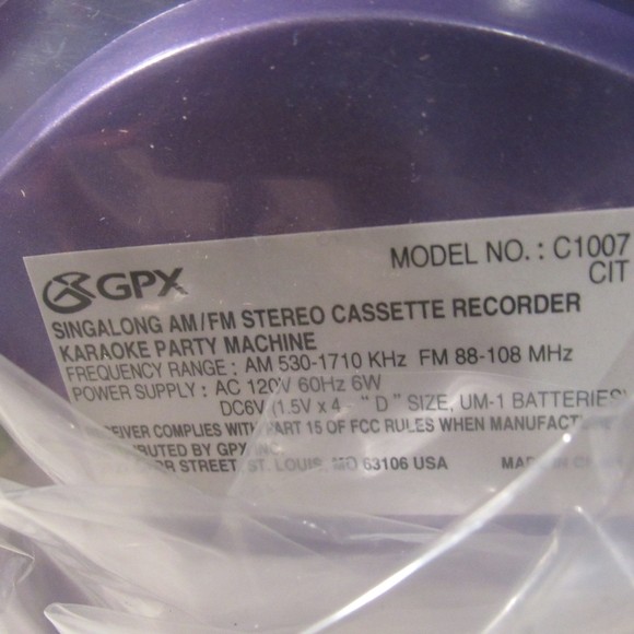 GPX Karaoke Party Machine, AM-FM Radio, Cassette Recorder, Microphone, RN: C1007 - Picture 13 of 16